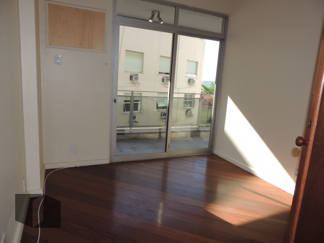 Apartamento à venda com 3 quartos, 125m² - Foto 11