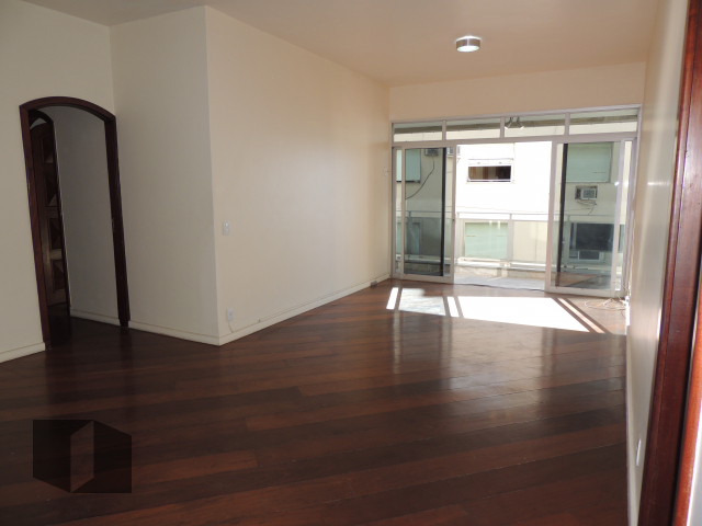 Apartamento à venda com 3 quartos, 125m² - Foto 4