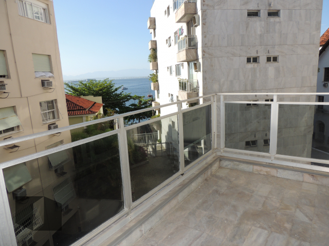 Apartamento à venda com 3 quartos, 125m² - Foto 1