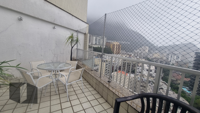 Cobertura à venda com 2 quartos, 192m² - Foto 2