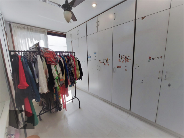 quarto 2 (closet)