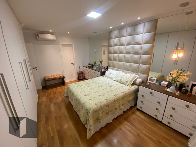 Apartamento à venda com 4 quartos, 216m² - Foto 10