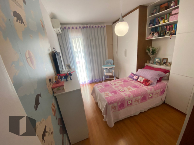 Apartamento à venda com 4 quartos, 216m² - Foto 17