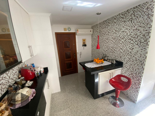 Apartamento à venda com 4 quartos, 216m² - Foto 22