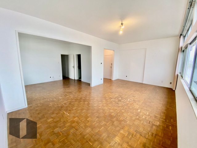 Apartamento à venda com 3 quartos, 132m² - Foto 2