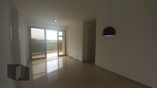 Apartamento à venda com 2 quartos, 72m² - Foto 1