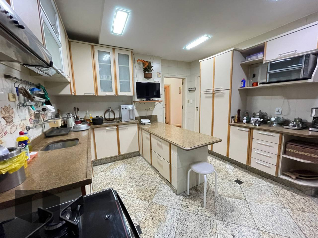 Apartamento à venda com 5 quartos, 287m² - Foto 32