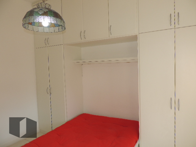 Apartamento à venda com 3 quartos, 159m² - Foto 13