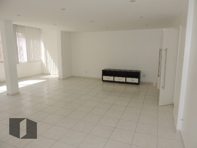 Apartamento à venda com 3 quartos, 159m² - Foto 3