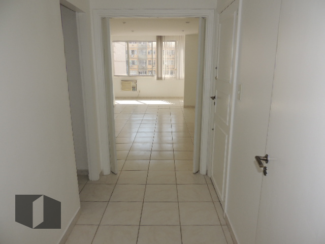 Apartamento à venda com 3 quartos, 159m² - Foto 9