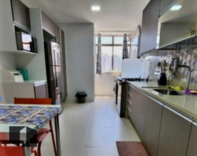 Apartamento à venda com 3 quartos, 157m² - Foto 13