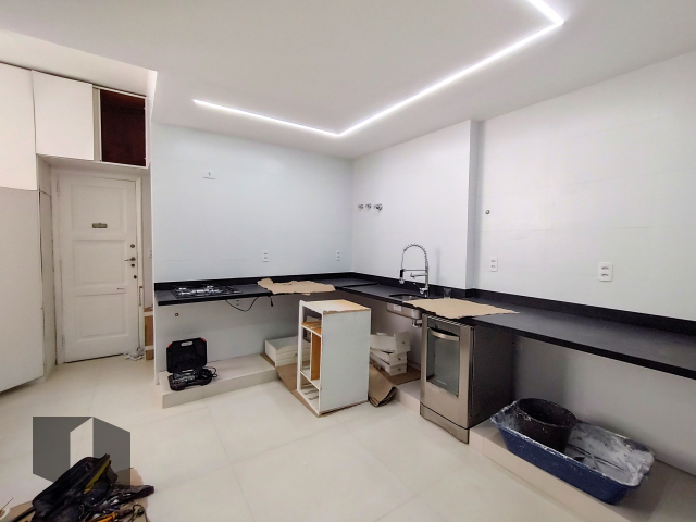 Apartamento à venda com 3 quartos, 119m² - Foto 10