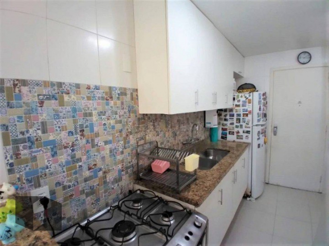 Apartamento à venda com 2 quartos, 76m² - Foto 22