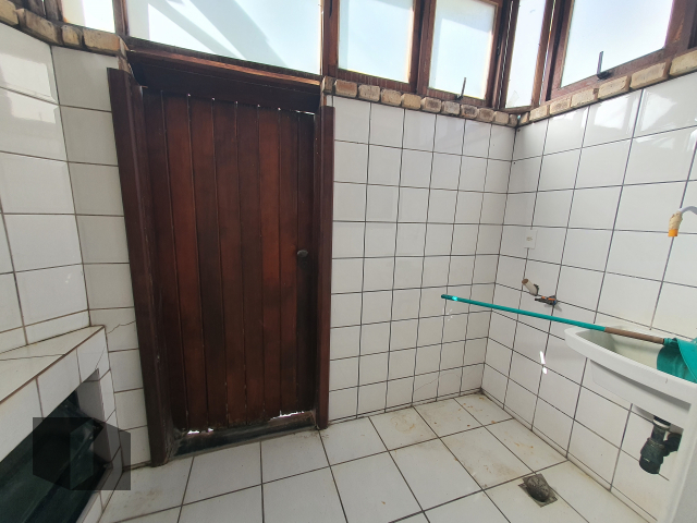 Casa à venda com 3 quartos, 200m² - Foto 18