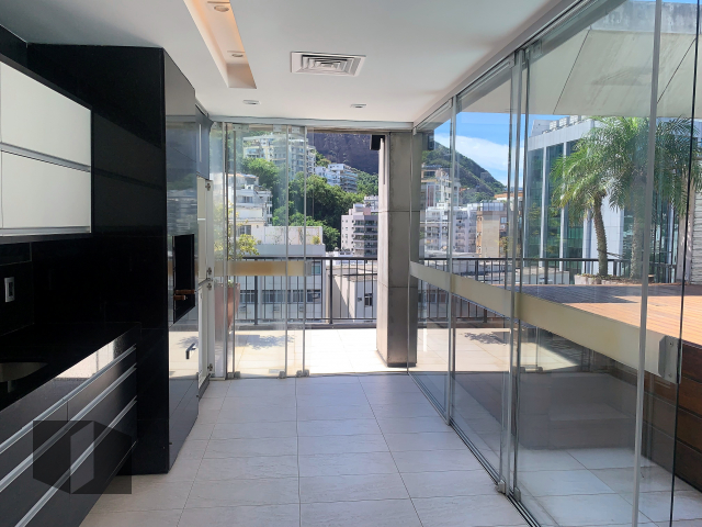 Cobertura à venda com 3 quartos, 183m² - Foto 2