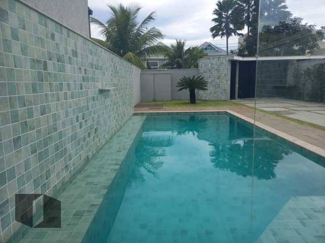 Casa de Condomínio à venda com 5 quartos, 380m² - Foto 4