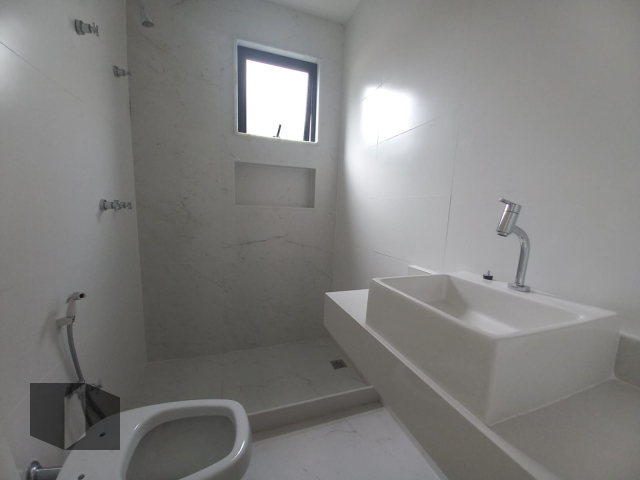 Casa de Condomínio à venda com 5 quartos, 380m² - Foto 9