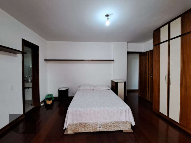 Apartamento à venda com 4 quartos, 222m² - Foto 15