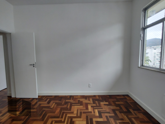 Apartamento para alugar com 2 quartos, 85m² - Foto 9