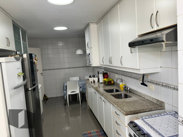 Apartamento à venda com 3 quartos, 150m² - Foto 16