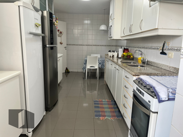 Apartamento à venda com 3 quartos, 150m² - Foto 17