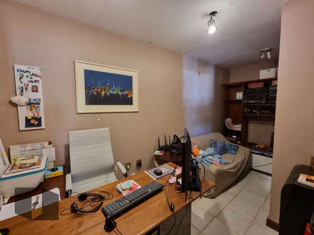 Casa à venda com 5 quartos, 250m² - Foto 12