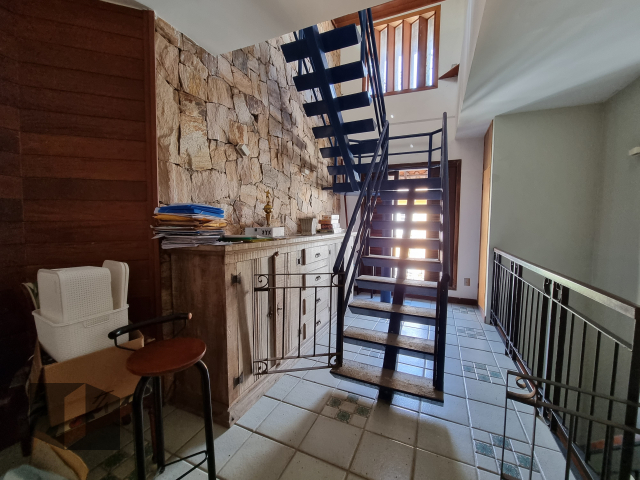 Casa à venda com 5 quartos, 250m² - Foto 22