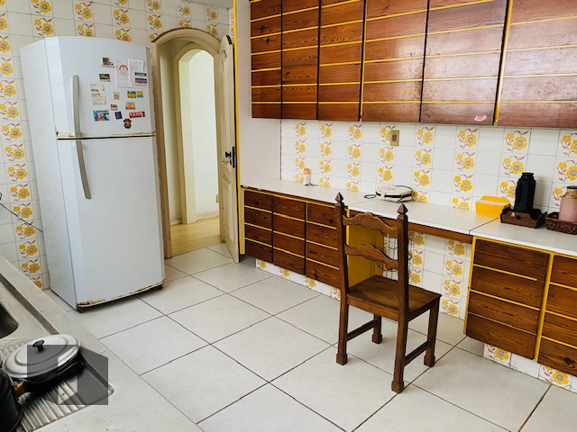 Apartamento à venda com 4 quartos, 180m² - Foto 13