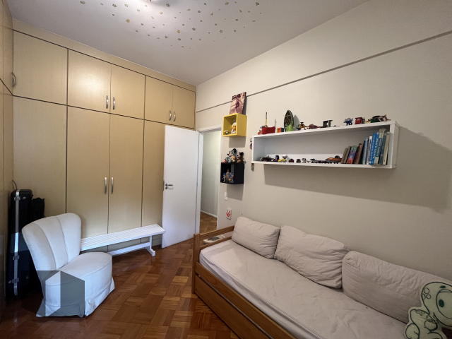 Apartamento à venda com 3 quartos, 233m² - Foto 8