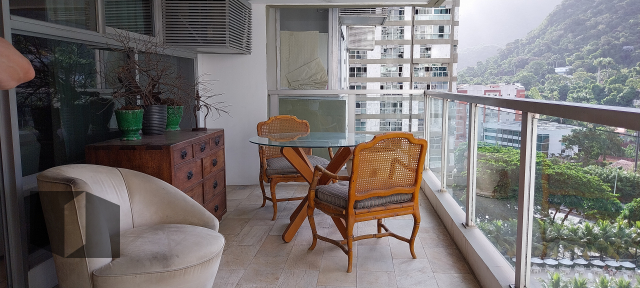 Apartamento à venda com 4 quartos, 166m² - Foto 1