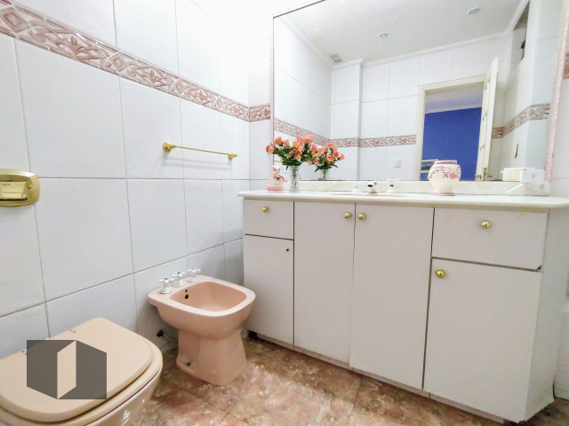 Apartamento à venda com 4 quartos, 202m² - Foto 11