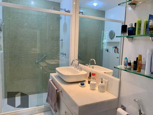 06-banheiro suite (1)