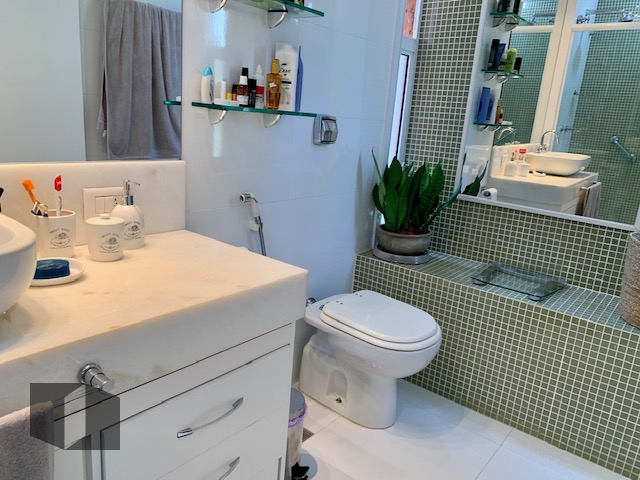 06-banheiro suite (3)