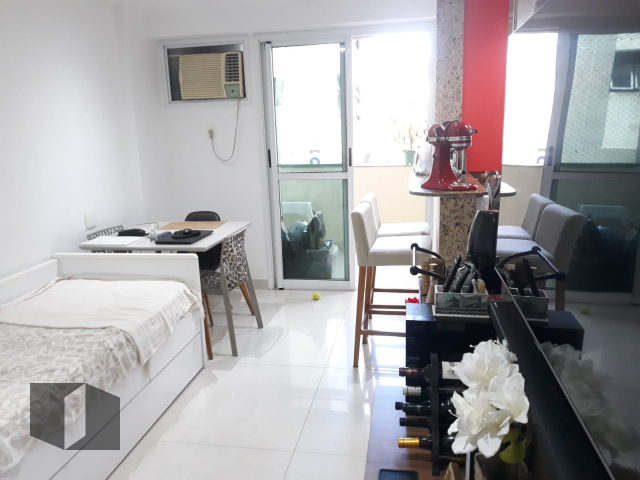 Apartamento à venda com 1 quarto, 45m² - Foto 2