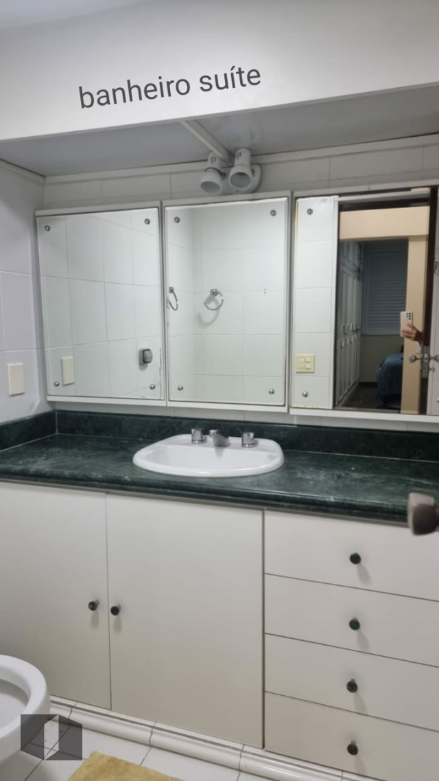 Apartamento para alugar com 3 quartos, 240m² - Foto 20