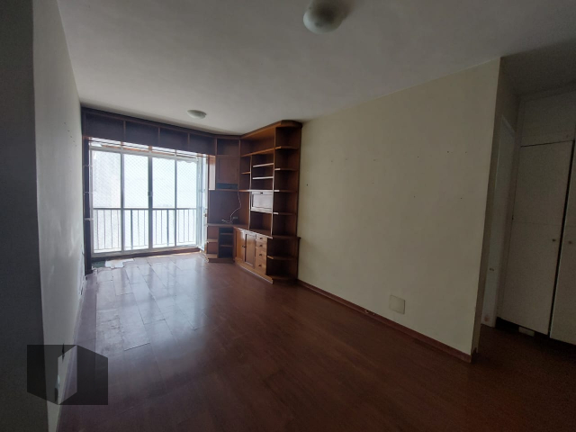 Apartamento à venda com 2 quartos, 66m² - Foto 1