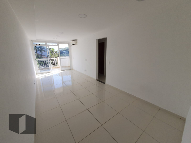 Apartamento à venda com 3 quartos, 114m² - Foto 1