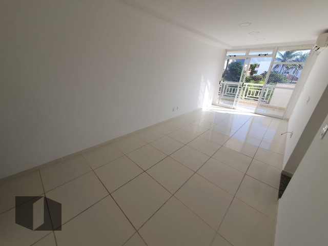 Apartamento à venda com 3 quartos, 114m² - Foto 2