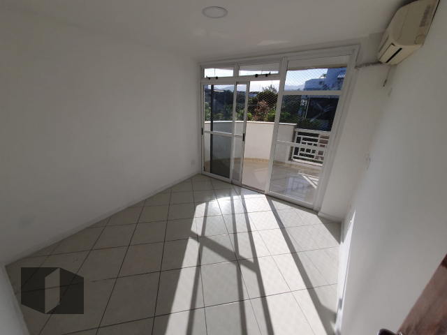 Apartamento à venda com 3 quartos, 114m² - Foto 11