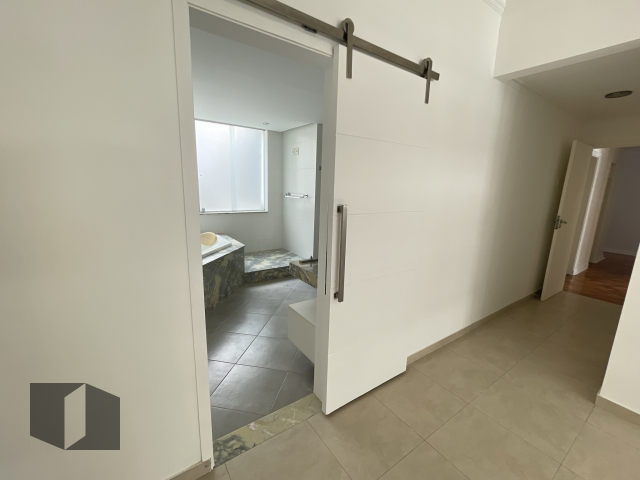 Cobertura à venda com 6 quartos, 350m² - Foto 15