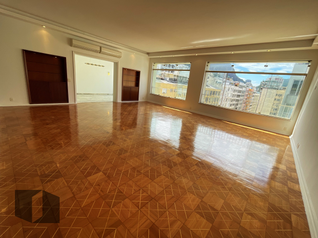 Cobertura à venda com 6 quartos, 350m² - Foto 2