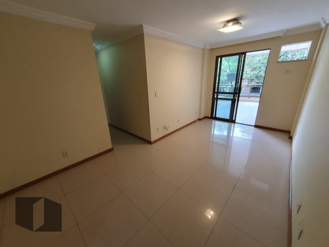 Apartamento à venda com 3 quartos, 98m² - Foto 3