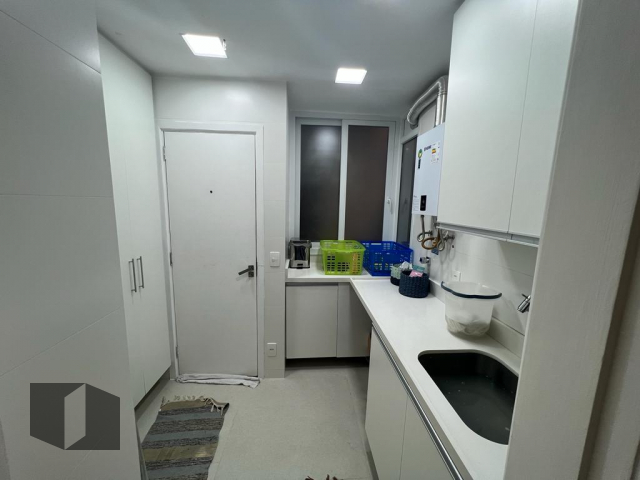 Apartamento à venda com 3 quartos, 131m² - Foto 26