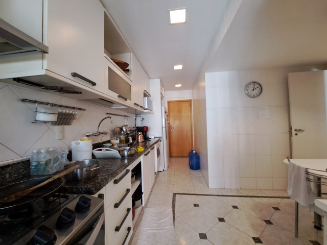 Apartamento à venda com 3 quartos, 139m² - Foto 16