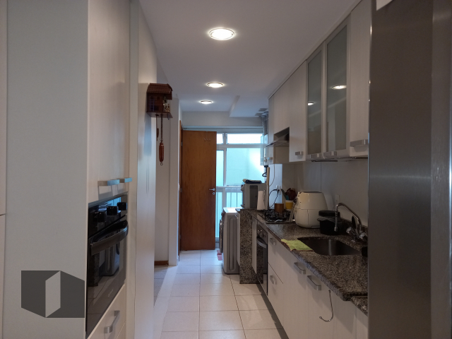 Apartamento à venda com 3 quartos, 129m² - Foto 28