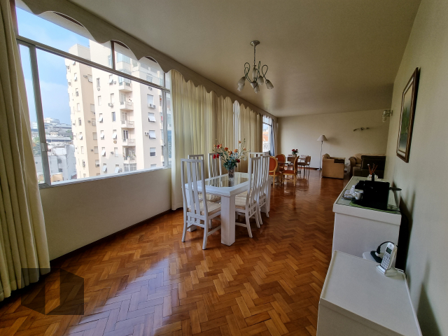 Apartamento à venda com 4 quartos, 240m² - Foto 3