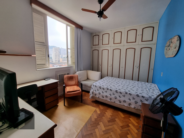 Apartamento à venda com 4 quartos, 240m² - Foto 17