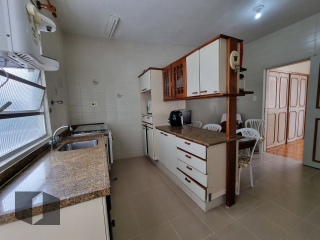 Apartamento à venda com 4 quartos, 240m² - Foto 30