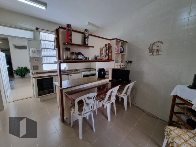 Apartamento à venda com 4 quartos, 240m² - Foto 32