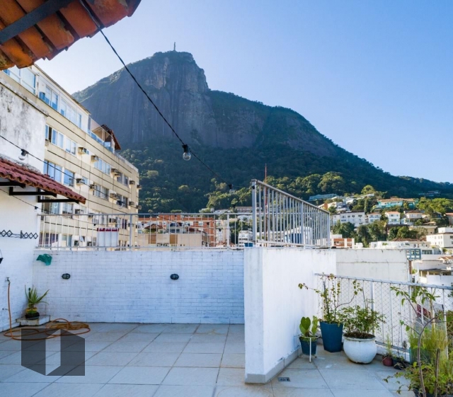 Cobertura à venda com 4 quartos, 333m² - Foto 1